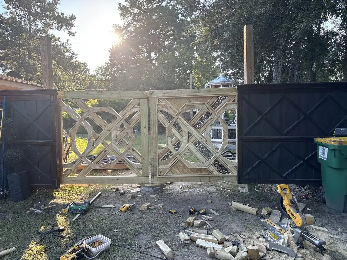 Both panels fit together between the shop fence sections